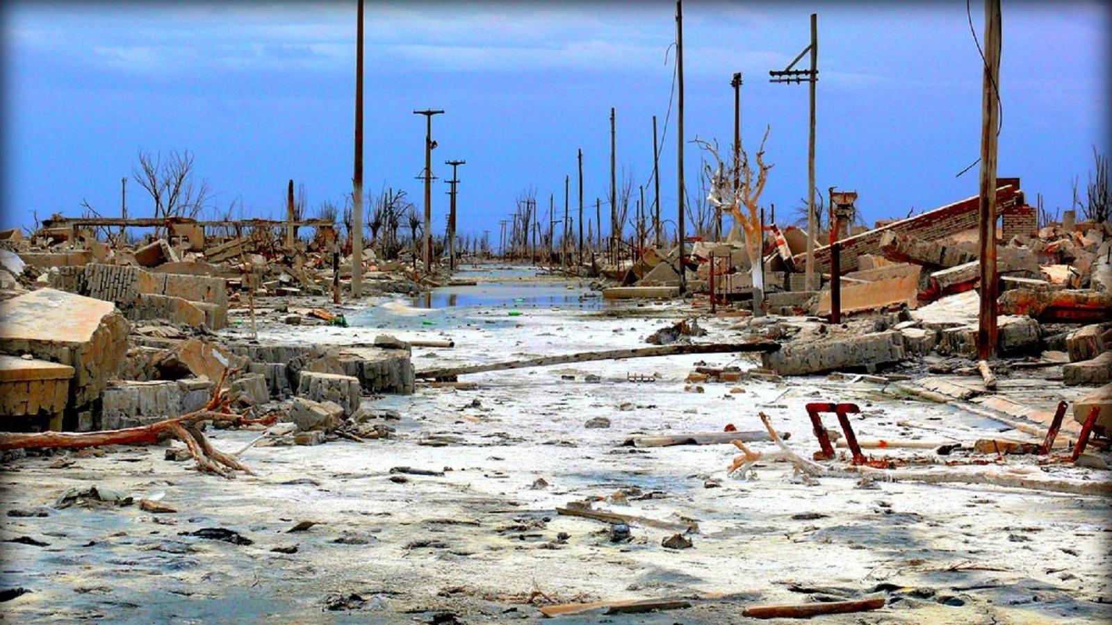 Las Ruinas de Epecuén quedan a 530 kilómetros de Capital Federal, en la localidad de Carhué, partido de Adolfo Alsina..