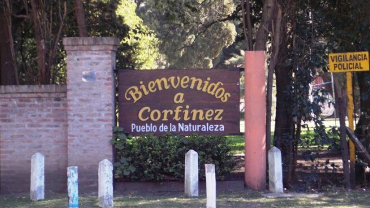 Cortínez se puede visitar durante todo el año, pero en otoño ofrece un cálido matiz de colores en sus frondosos árboles.