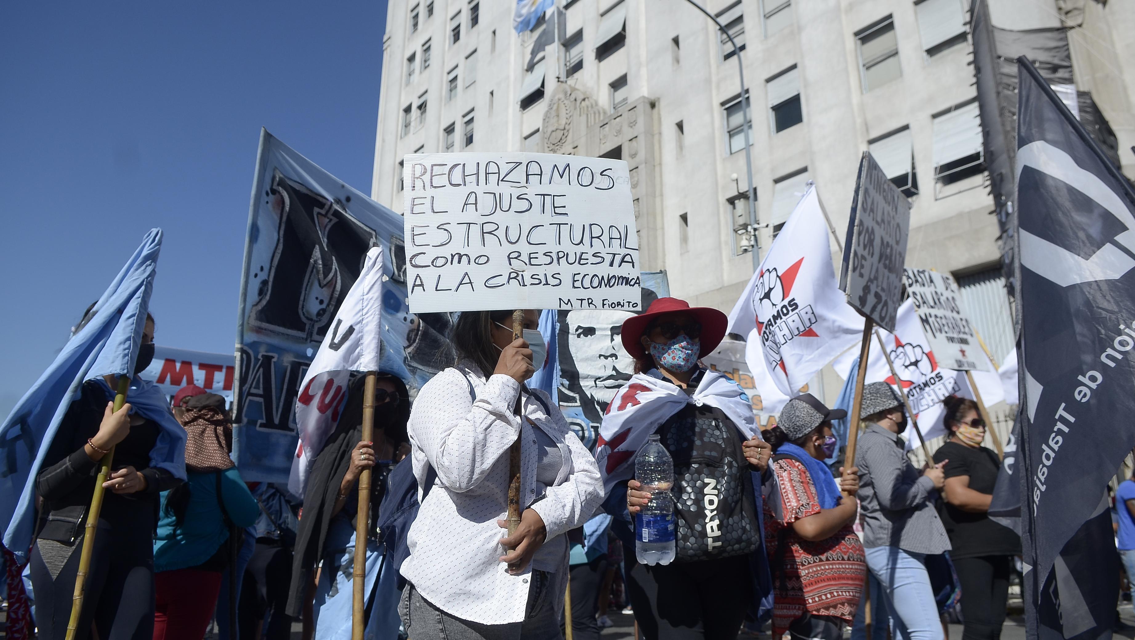 Organizaciones sociales marcharán hoy, jueves 16 de junio, hacia el Ministerio de Desarrollo Social (Fernando Pérez Ré/Crónica/Archivo).