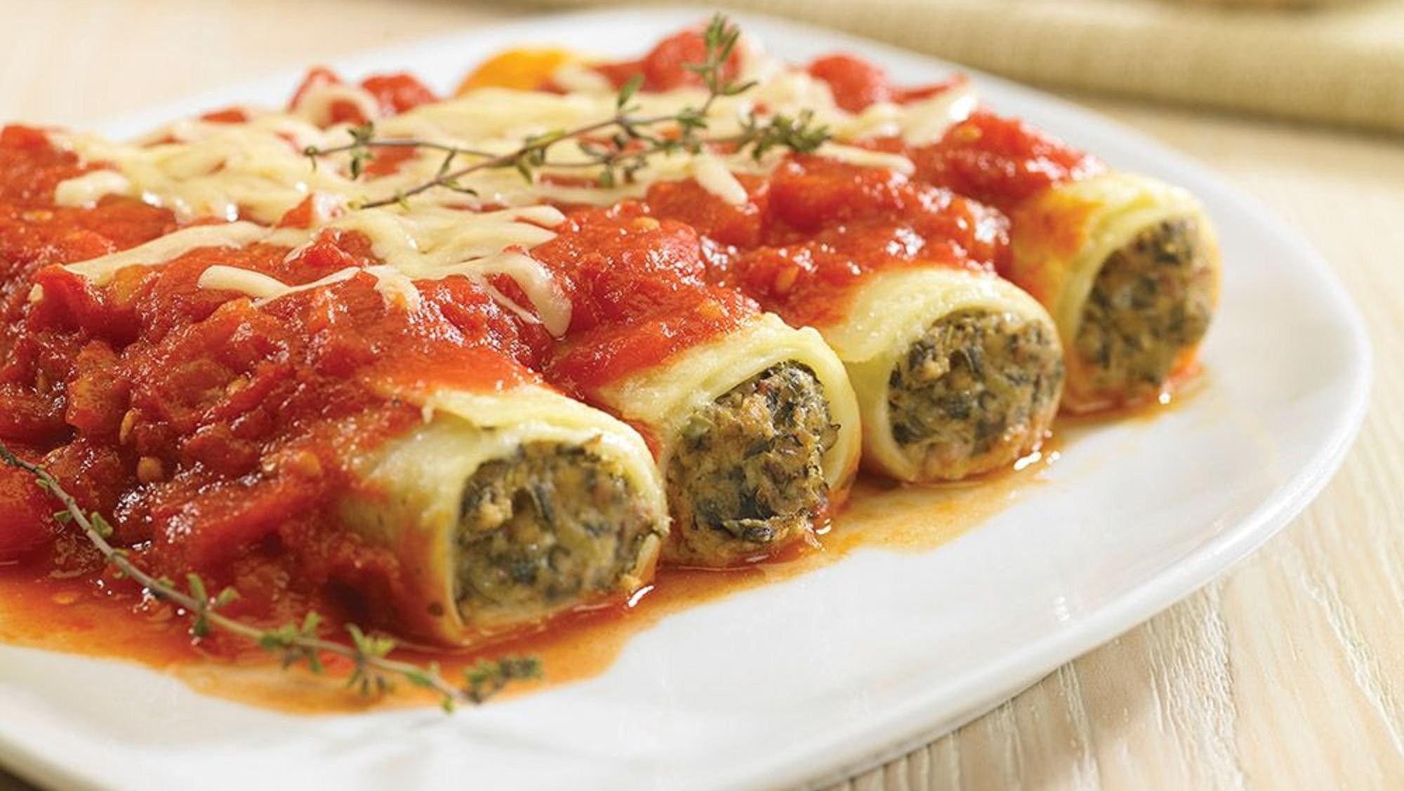 Clásica receta de canelones de carne y verdura.