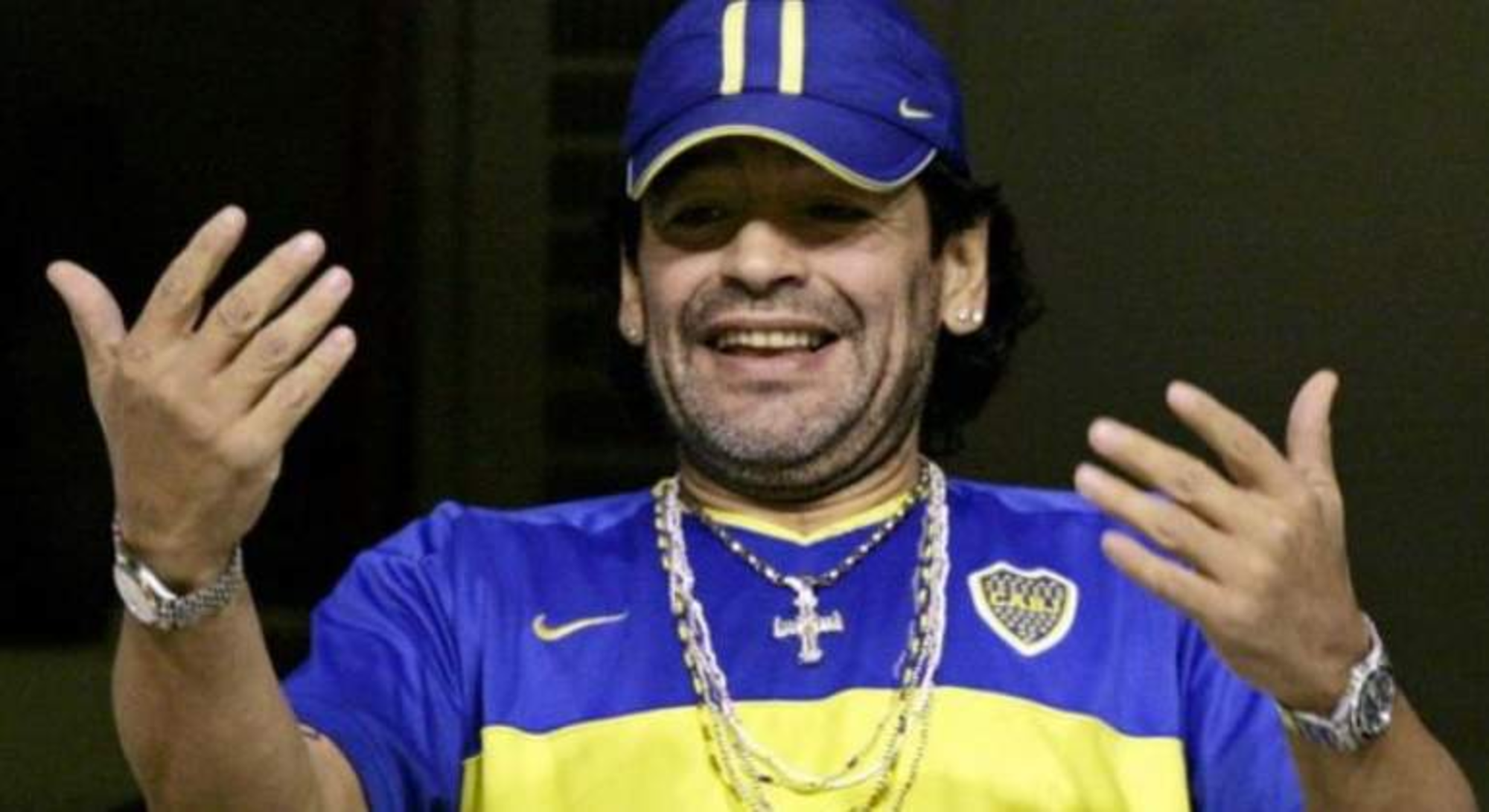 Diego Maradona usaba relojes lujosos y joyas, que ahora no están.