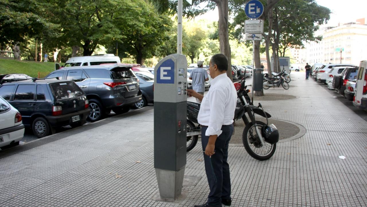 El estacionamiento medido en CABA ya no será más a través de parquímetros (Imagen ilustrativa).