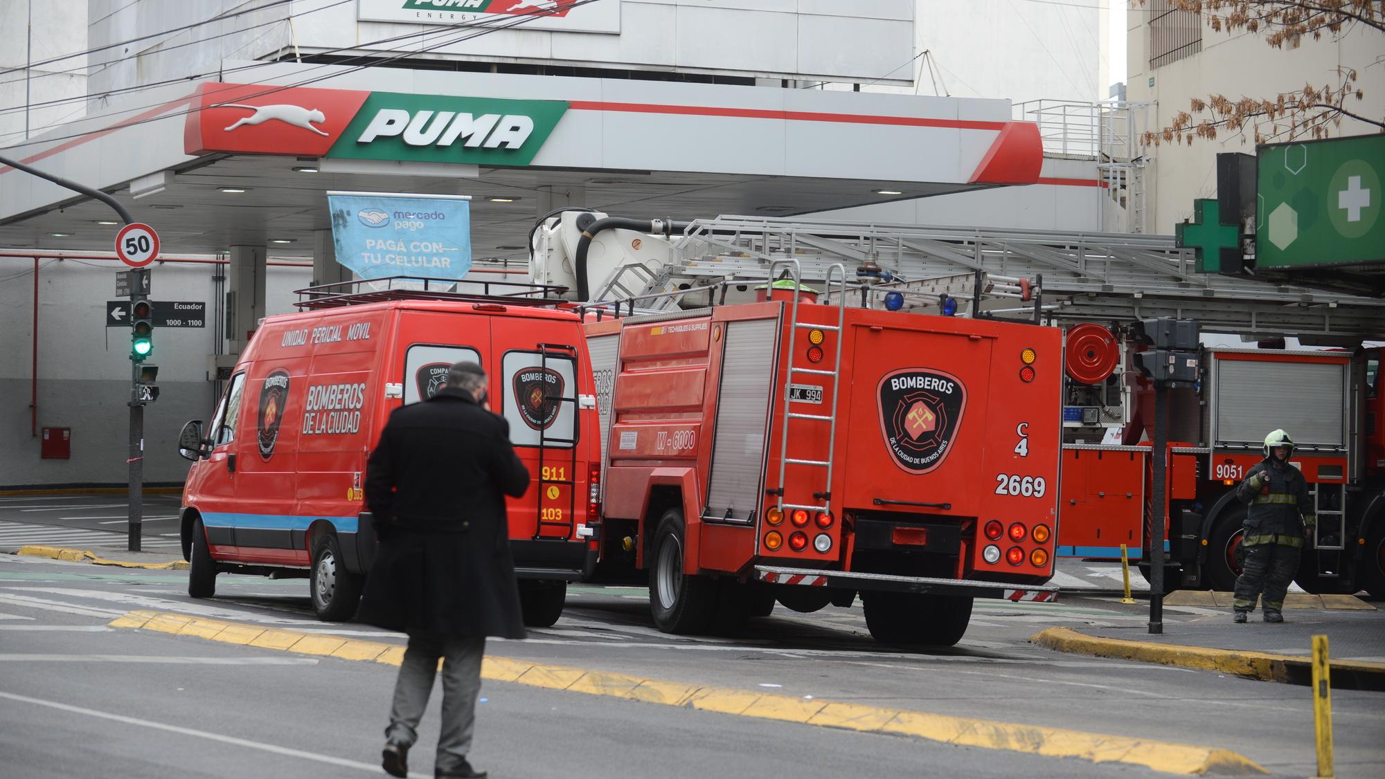 El edificio donde se originó el incendio está ubicado en Ecuador al 1000 (Crónica/Hernán Nersesian).   