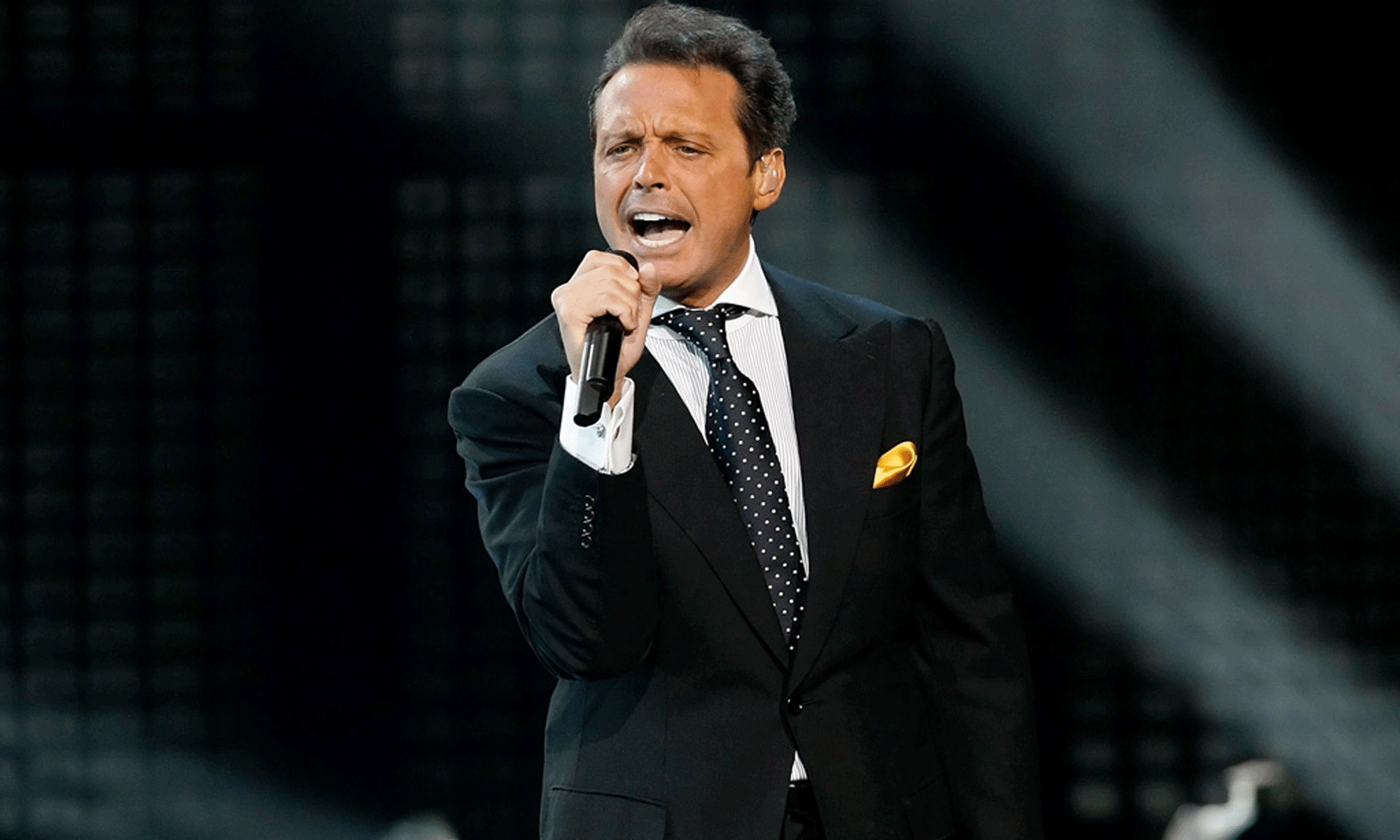 Luis Miguel, rejuvenecido y con nuevo aspecto: así está el artista