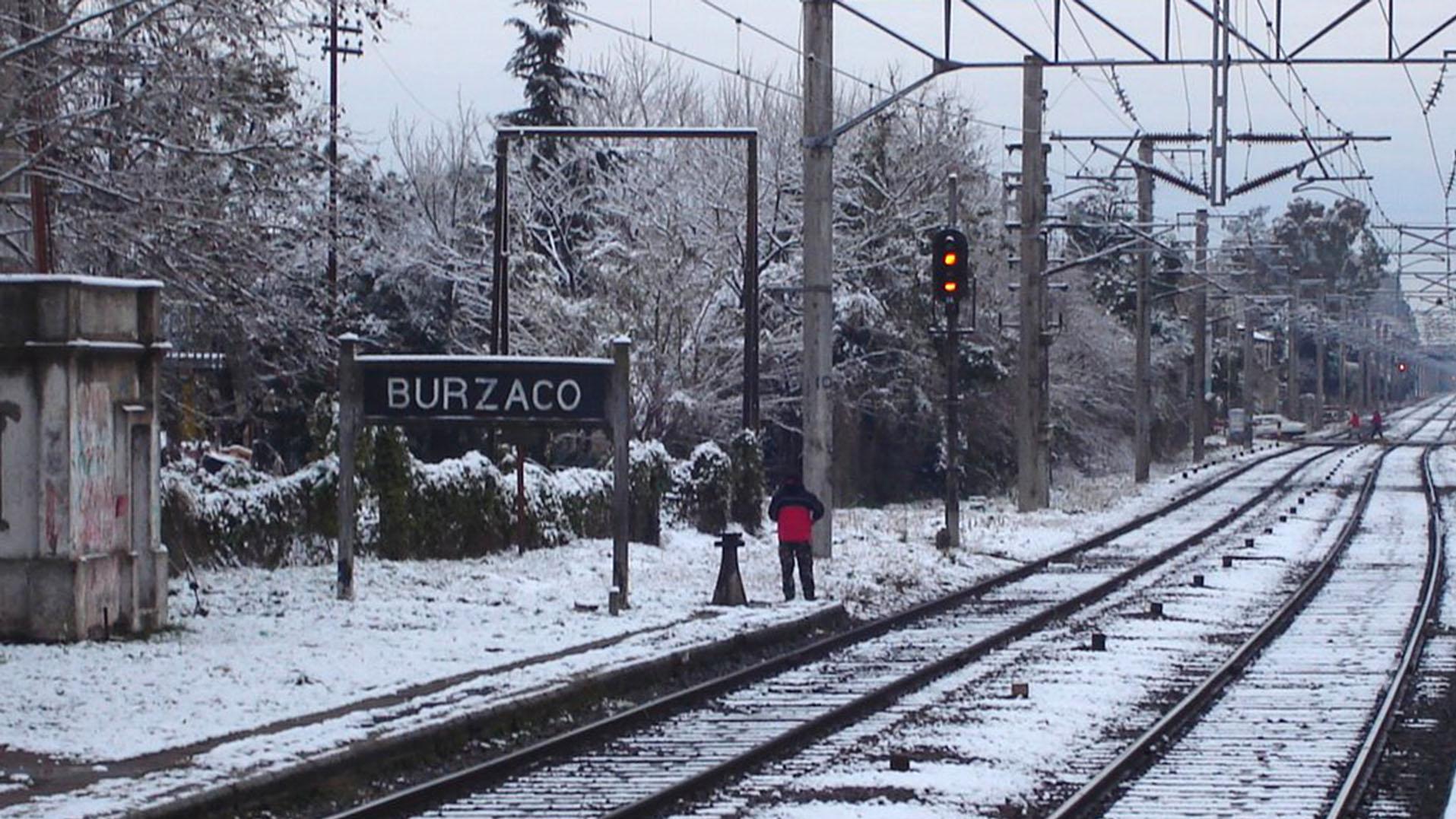 La estación de Burzaco, una postal nevada de aquella jornada histórica (Archivo).