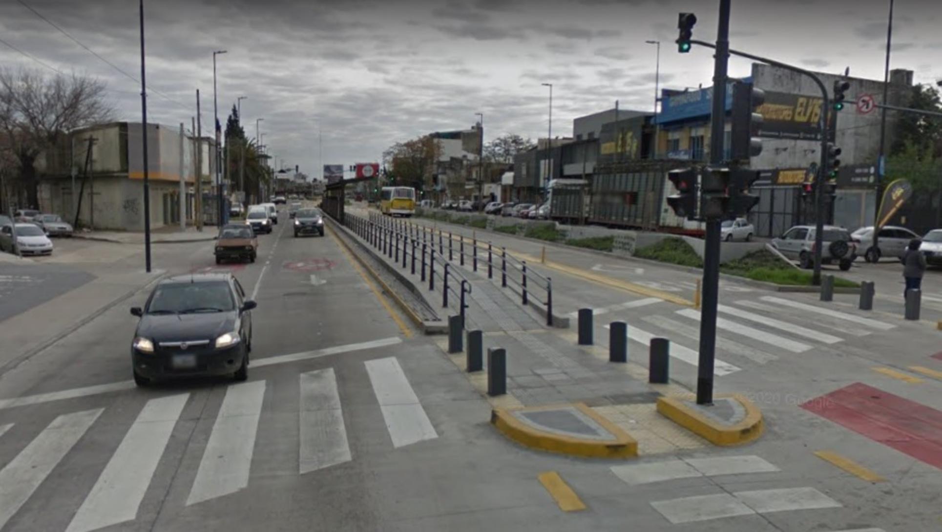 La esquina de Bernal Oeste donde fue baleado el oficial de la Policía de la Ciudad.