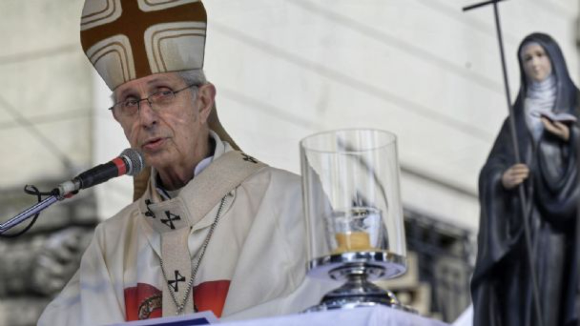 El arzobispo de Buenos Aires encabezó la misa por San Cayetano en Liniers.