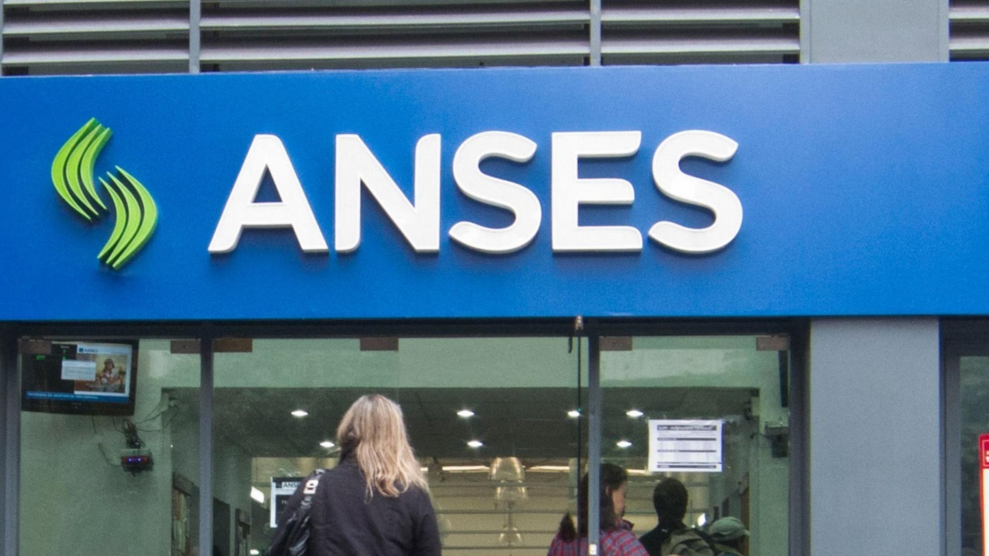 ANSES: cuándo cobran AUH, AUE y Prenatal y Maternidad durante agosto 2022.