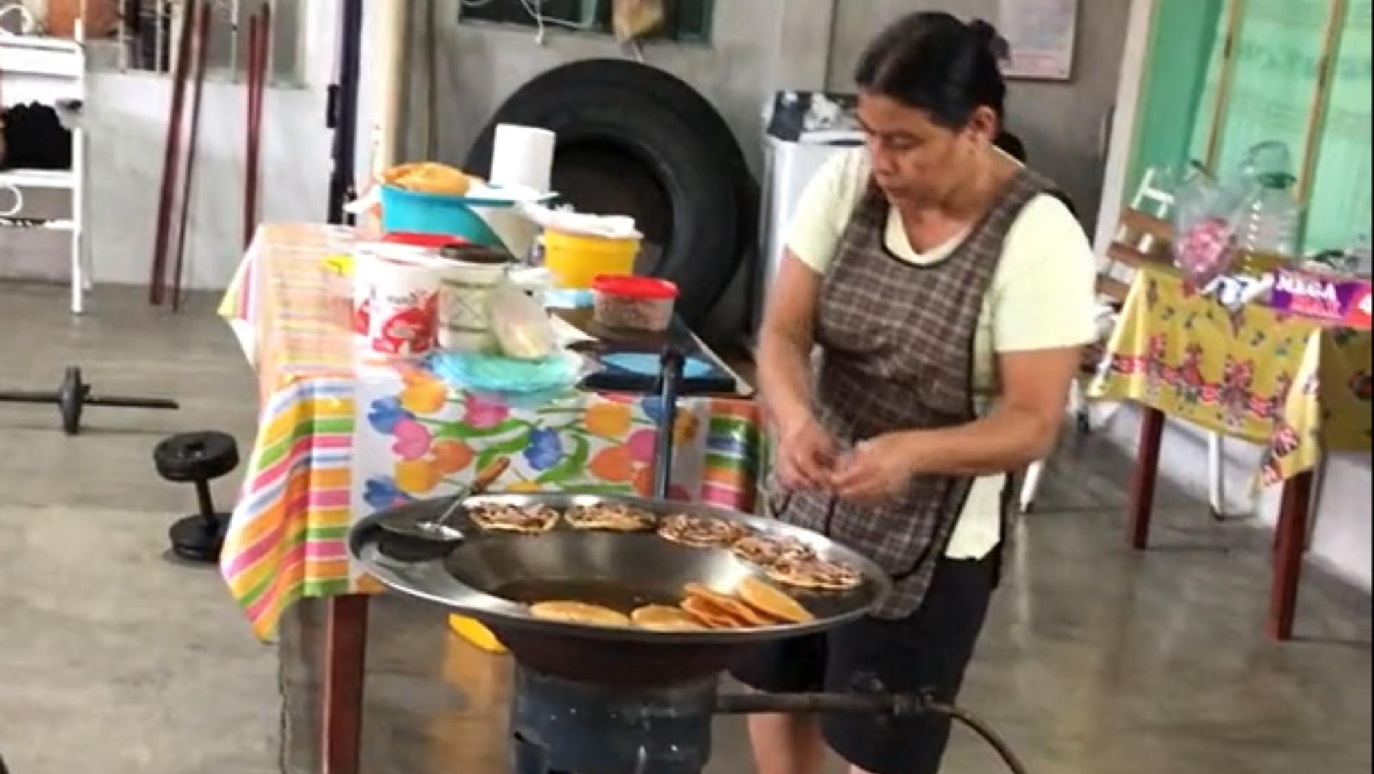 El emprendimiento de la cocinera llamó la atención de los internautas en TikTok.