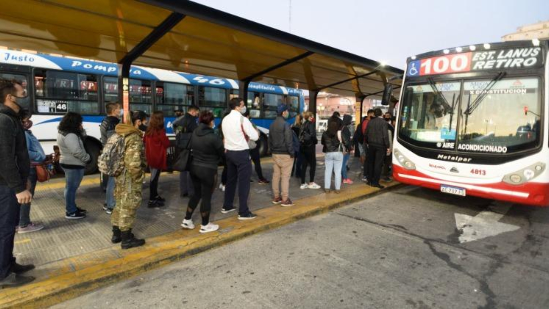 La reunión podría destrabar el conflicto que afecta el servicio de colectivos en AMBA 