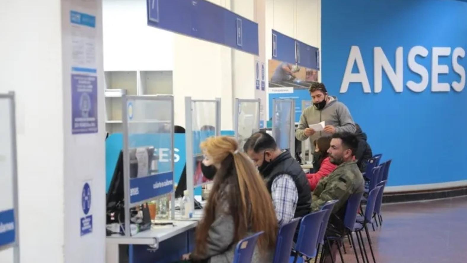 ANSES: quiénes cobran el bono de $7.000 (Imagen ilustrativa).