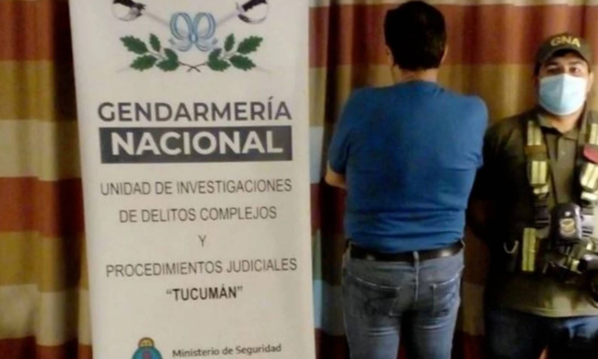 Empresario detenido por explotación sexual de menores se niega a abrir el celular con pruebas.