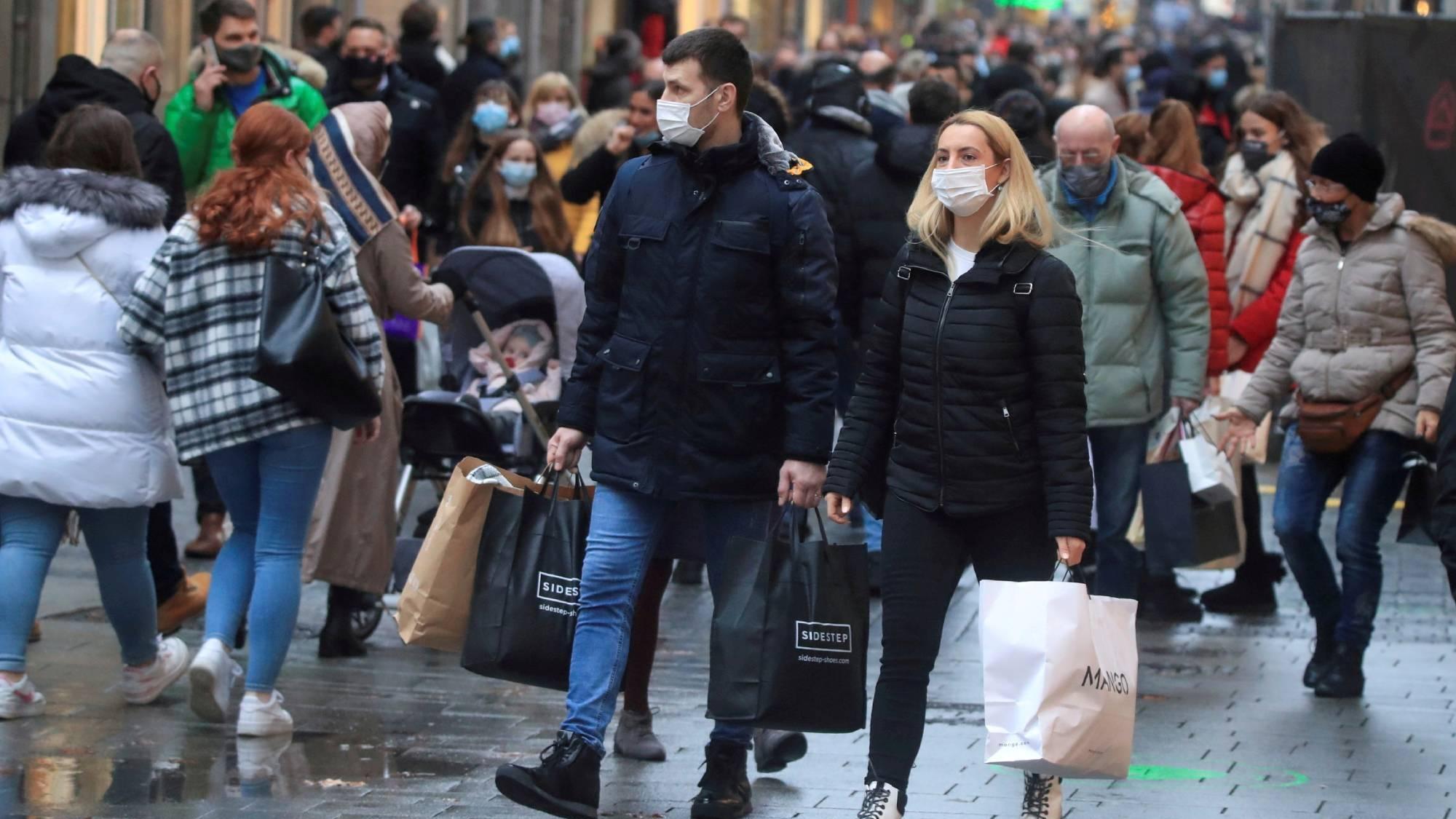 Covid en Argentina, parte semanal: 10.614 contagios de coronavirus en el país, un 46% menos que el domingo pasado.