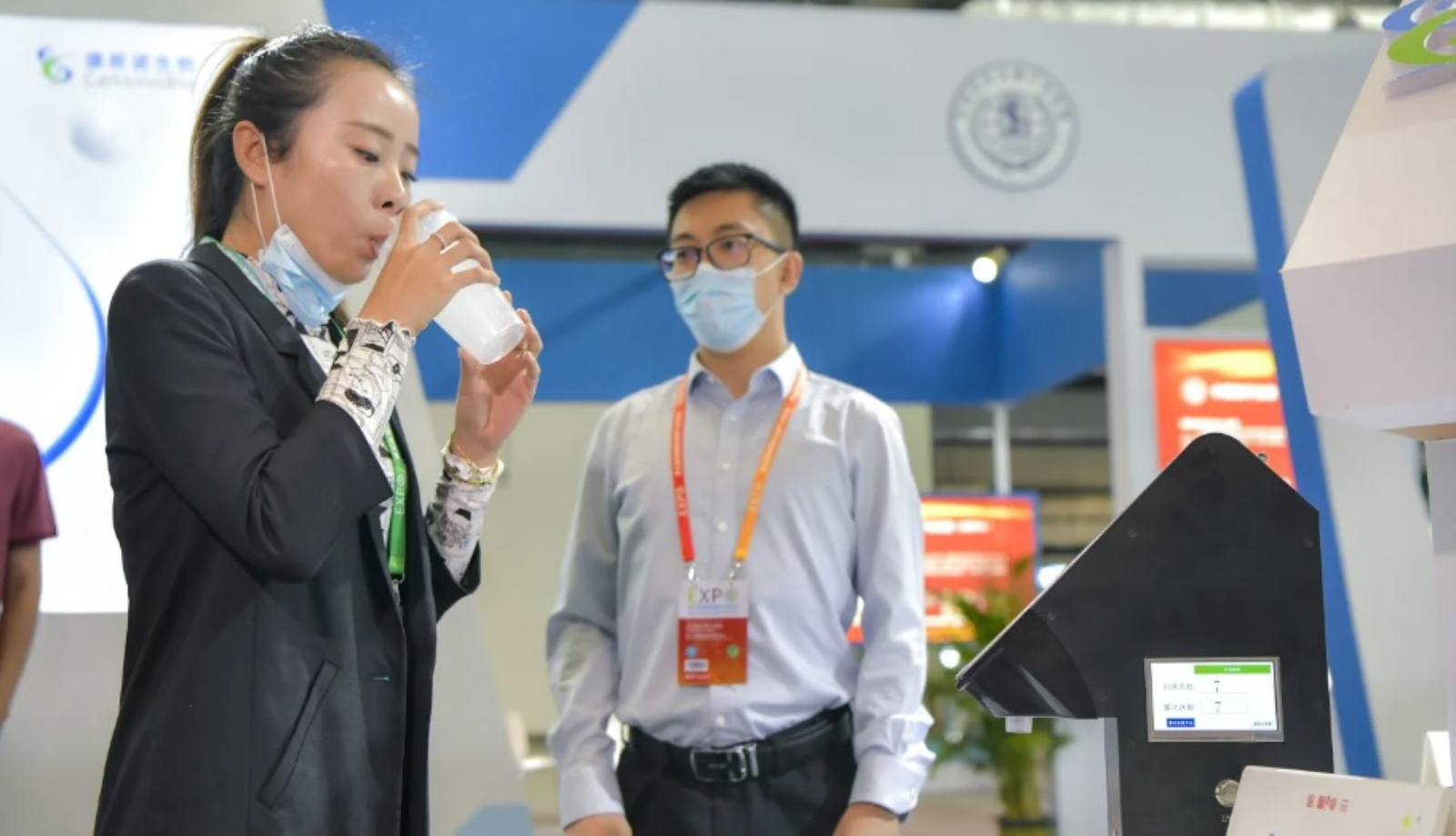 La Convidecia Air se puede inhalar por la boca utilizando una máquina nebulizadora adaptada y es muy fácil de almacenar. 