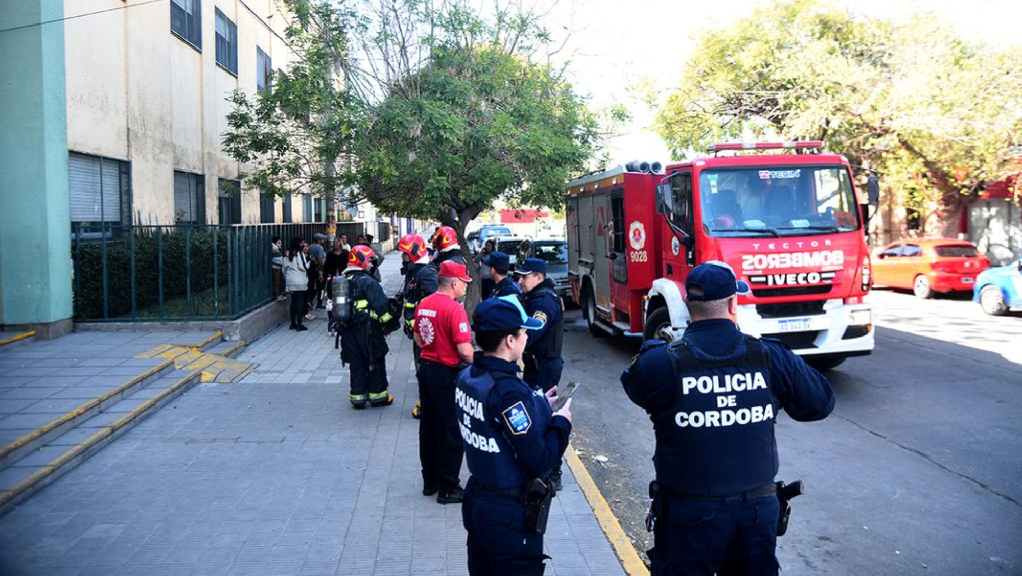 Hay una menor en terapia intensiva por la explosión (Vía País).