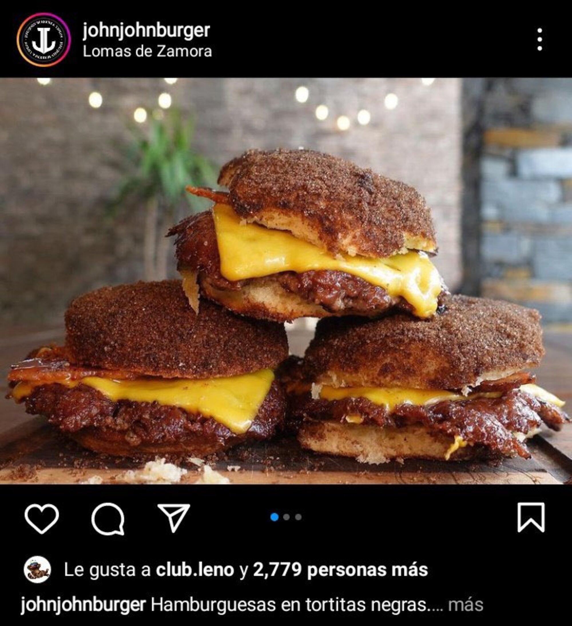 ¿Cena o merienda?: la polémica hamburguesa de un bar del conurbano bonaerense.