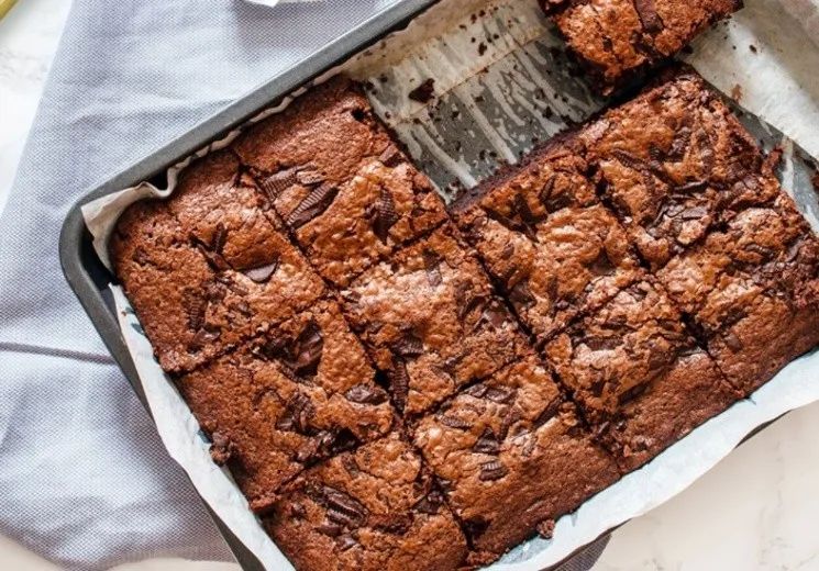 Una imperdible receta para cocinar brownies de chocolate.