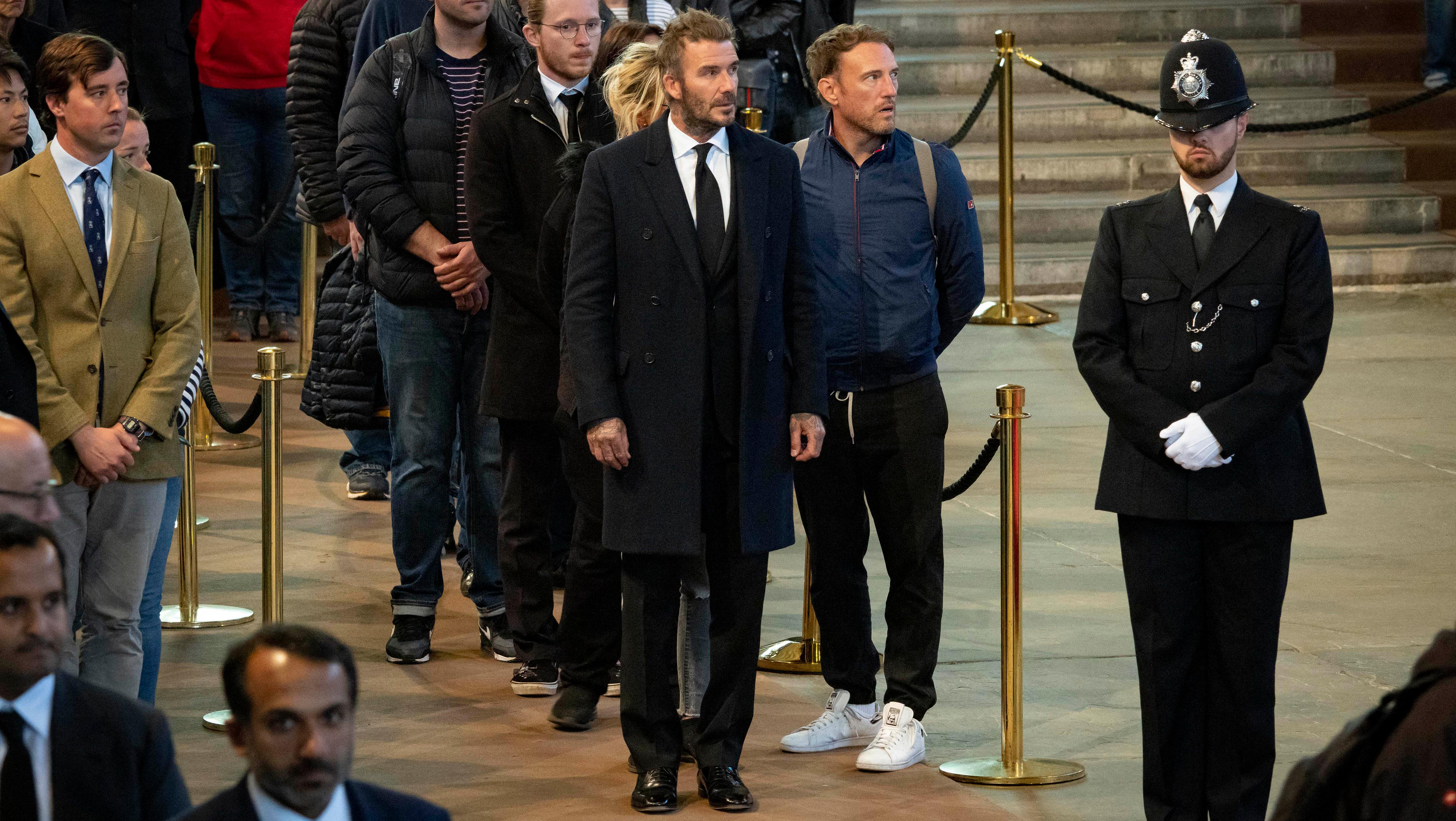 David Beckham le rindió honores a la reina Isabel II (Télam).