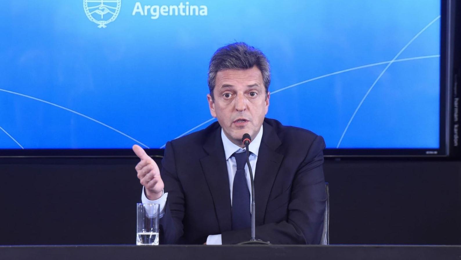 Sergio Massa, ministro de Economía, y las alternativas para frenar la salida de dólares.