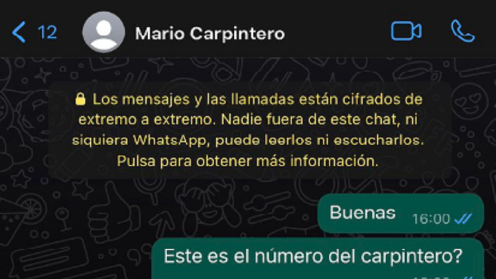 El usuario se quedó sorprendido por el mal carácter del carpintero.