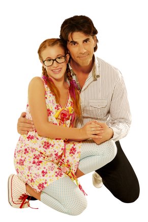 Juan Darthés junto a Laura Esquivel para la novela 'Patito Feo'. 