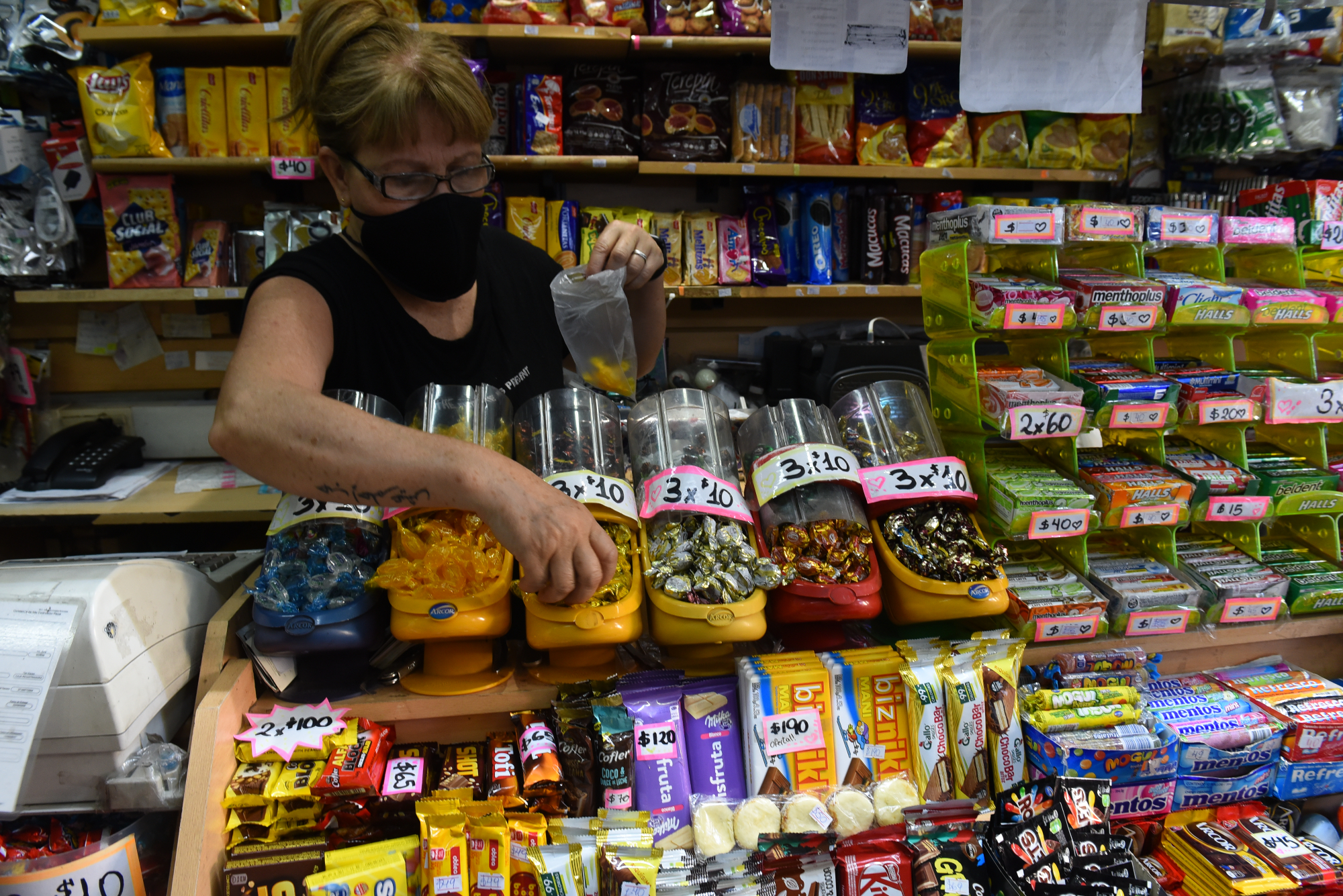 Sube la inflación, sube la mercadería, pero no suben las ventas.