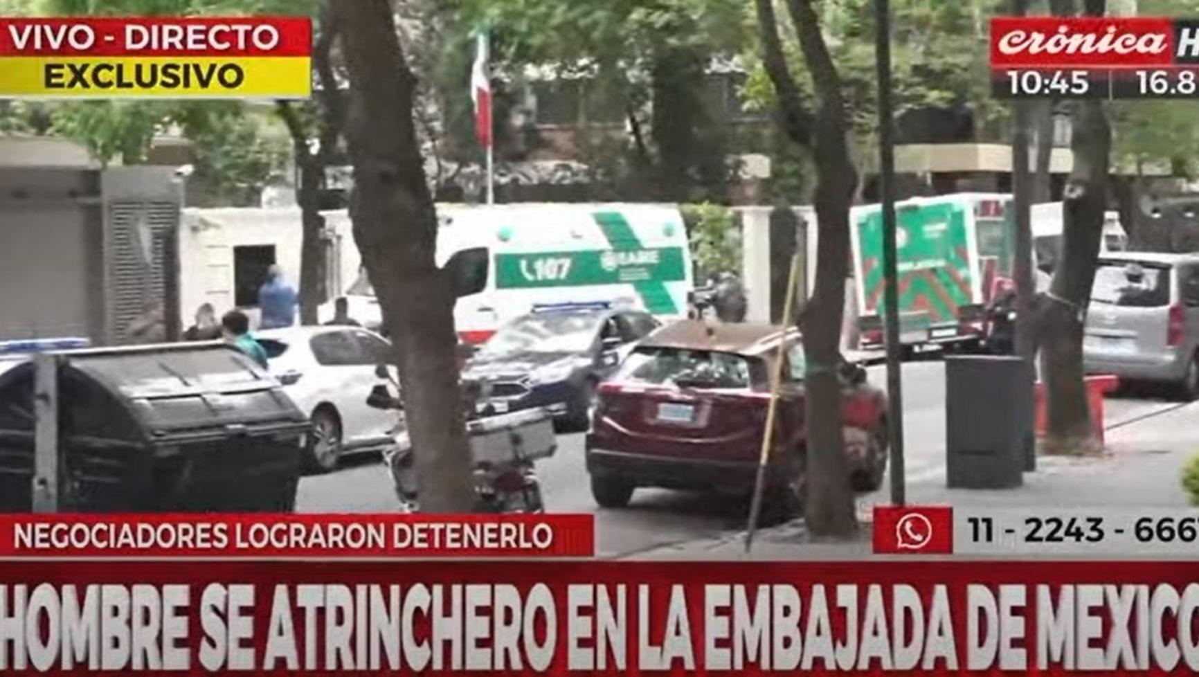 Ex empleado de la embajada de México se atrincheró en la sede diplomática (Captura Crónica HD).