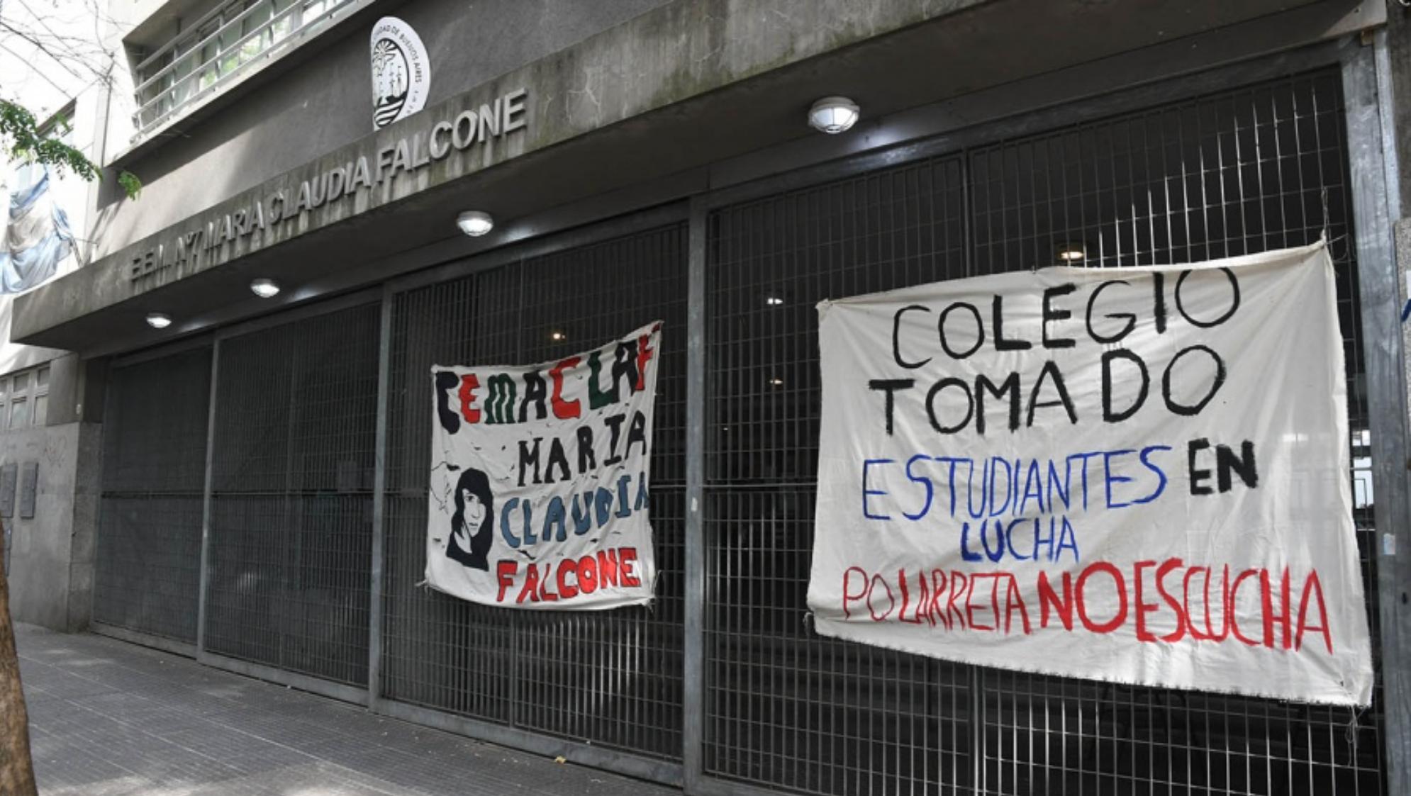 Habrá más días de clases en las escuelas tomadas en CABA (Telam).