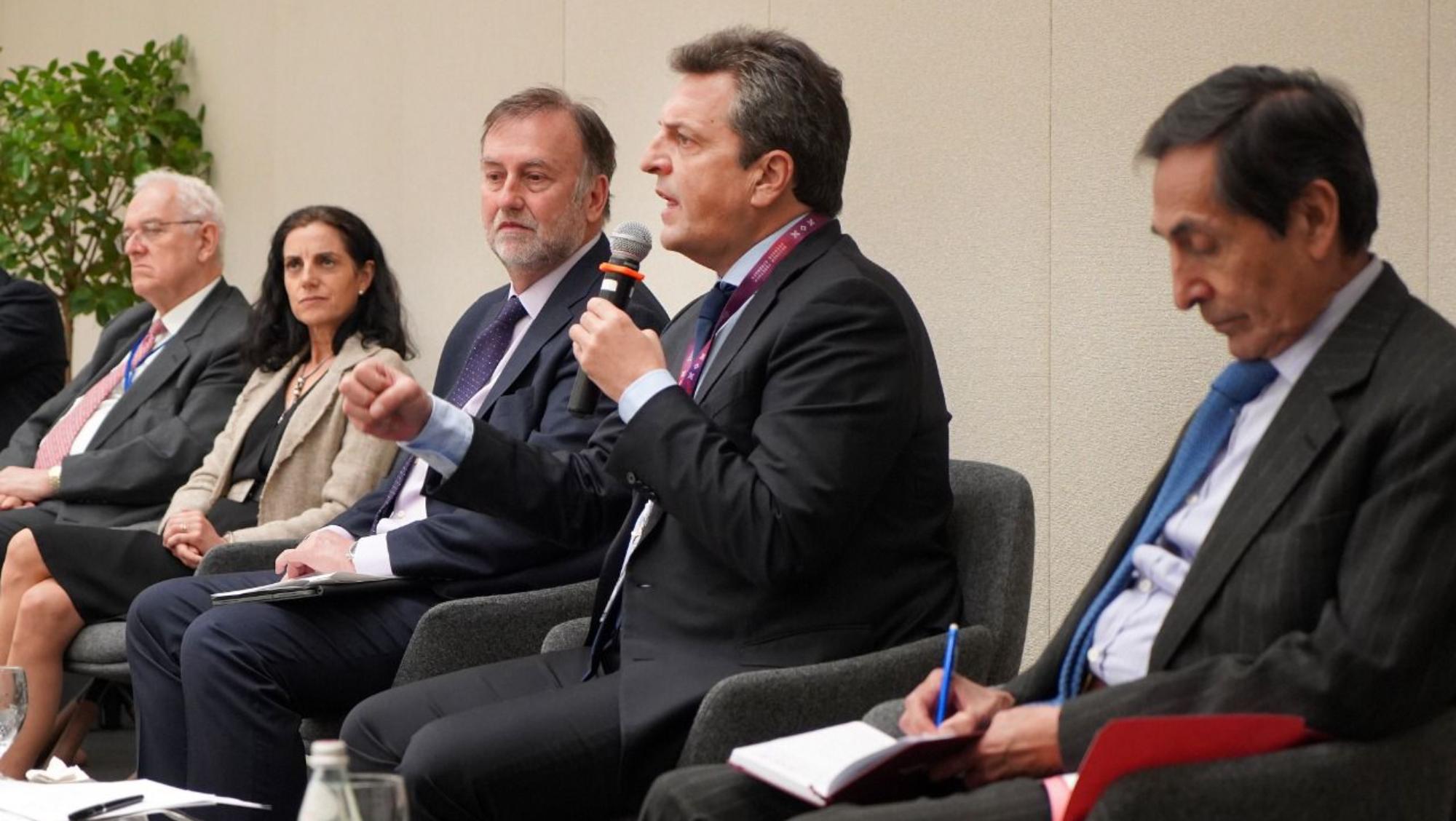 Sergio Massa en el conversatorio de Ministros de Finanzas organizado por el Banco Interamericano de Desarrollo (BID). 