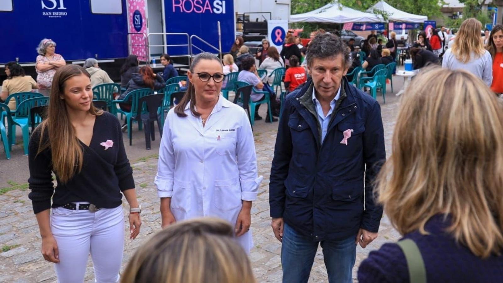 Gustavo Posse, intendente de San Isidro, participó de la campaña para detectar casos de cáncer de mama lanzada por el Municipio.