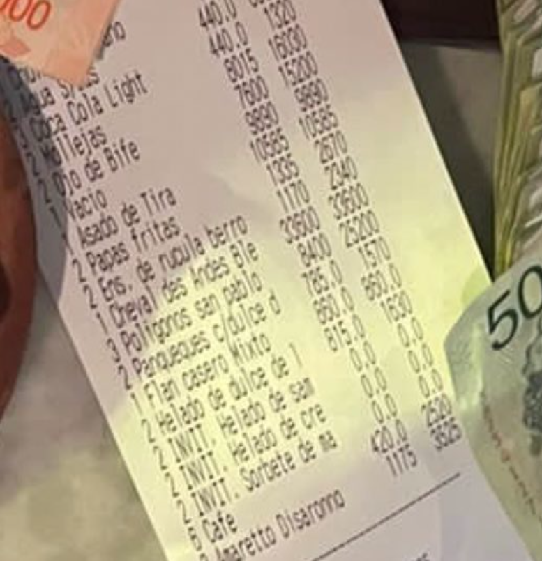 Un “yanqui” pagó el ticket de un restaurante argentino con un fangote de efectivo y estalló Twitter.