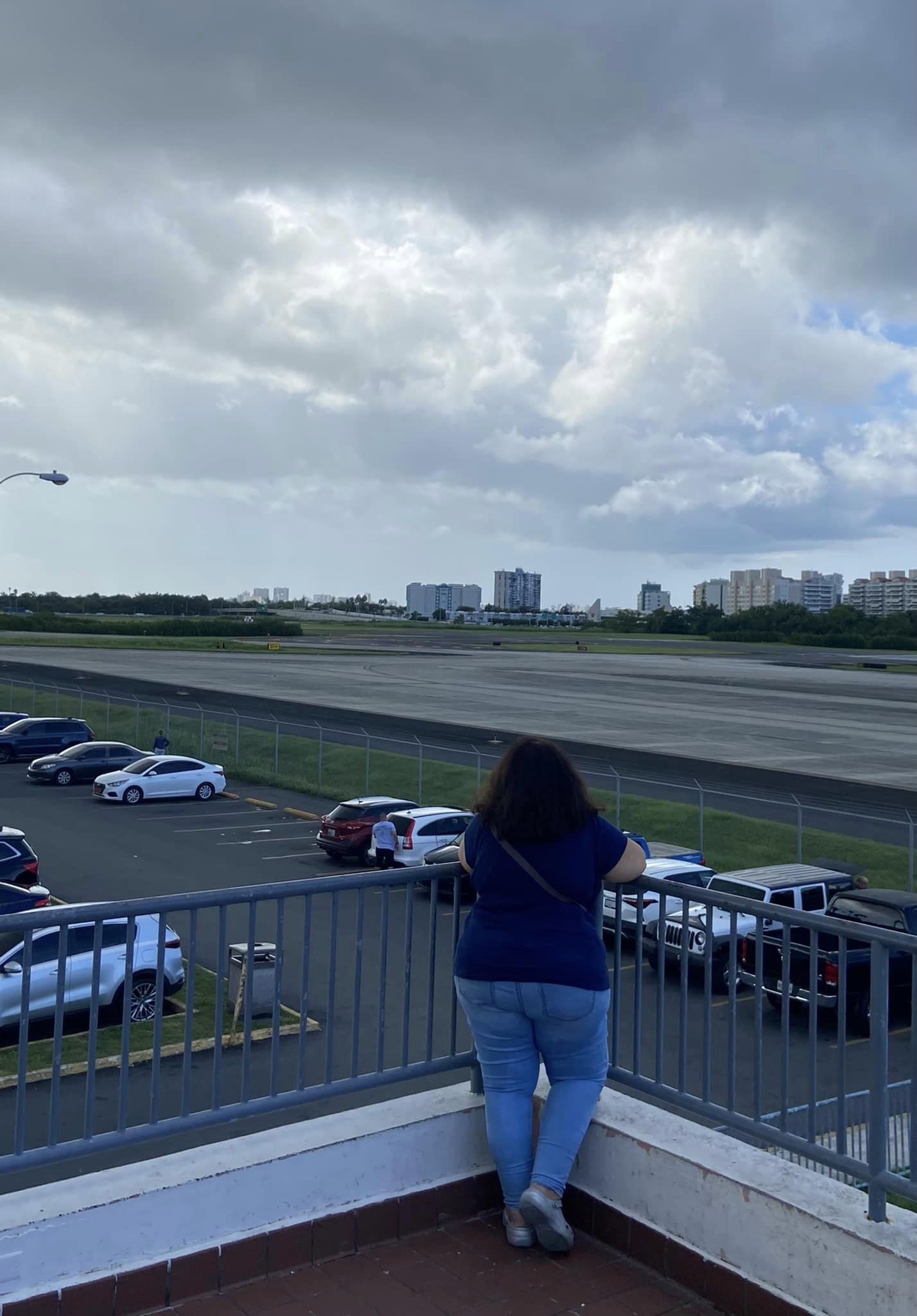 Un piloto de avión se volvió viral por el tierno mensaje de su mamá (Facebook/Rosa González).