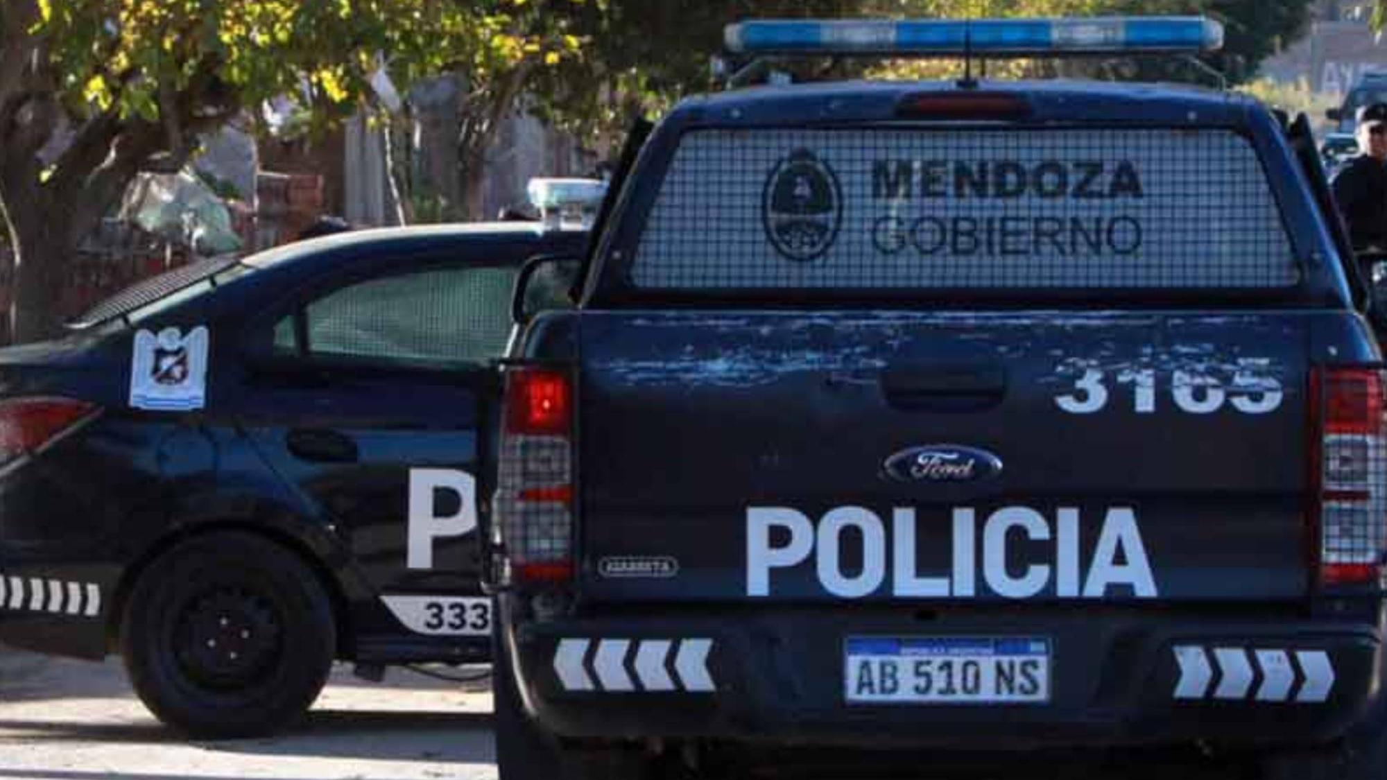 Tres alumnas de primaria denunciaron sufrir manoseos de un profesor de gimnasia.