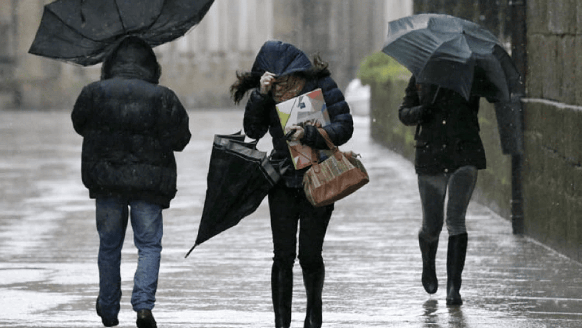 Rige un alerta meteorológico naranja por fuertes tormentas en varias provincias.