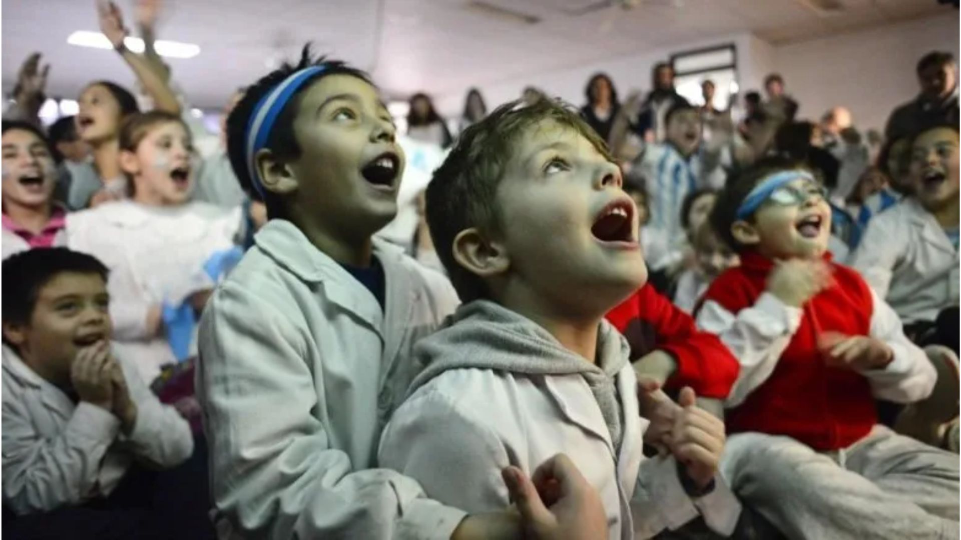 Los alumnos podrán ver los partidos de Argentina en los colegios.