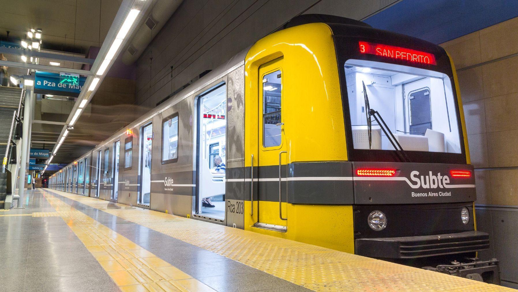 Paro de subte en la Línea A: el servicio funciona con normalidad tras la interrupción por medida de fuerza.