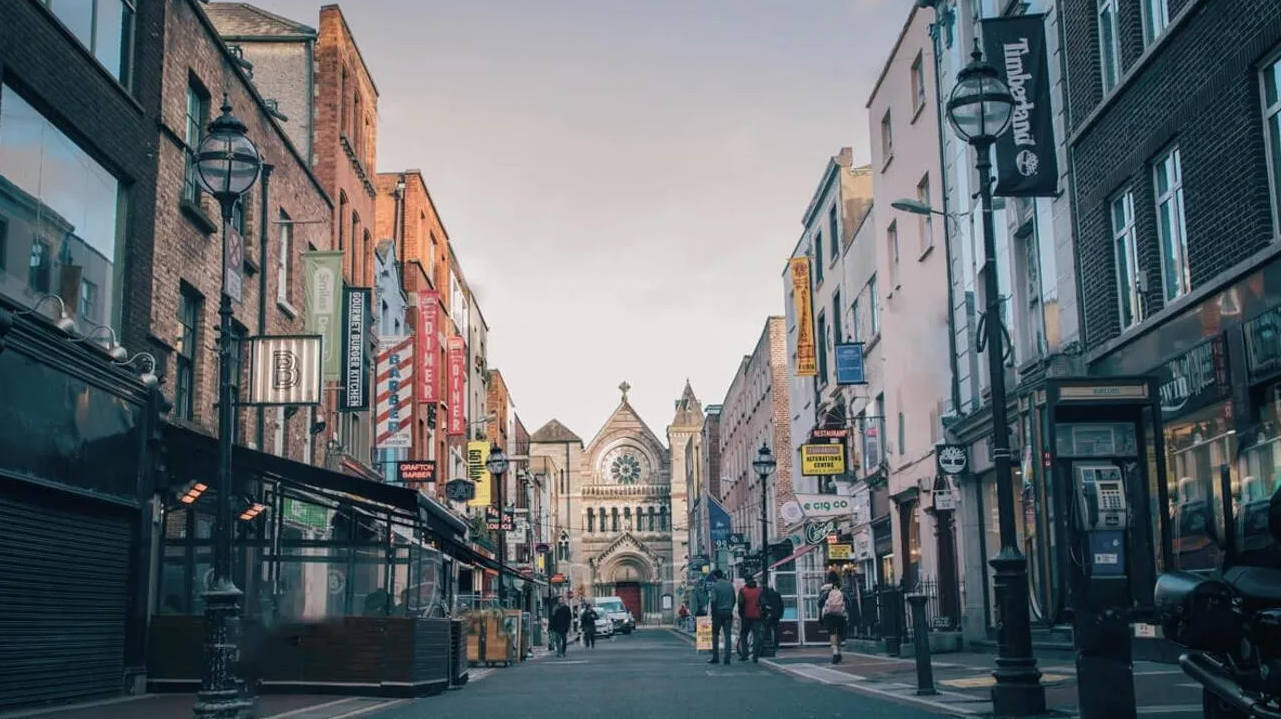 Irlanda busca trabajadores argentinos: qué puestos necesita y cómo aplicar para “probar suerte” en el exterior