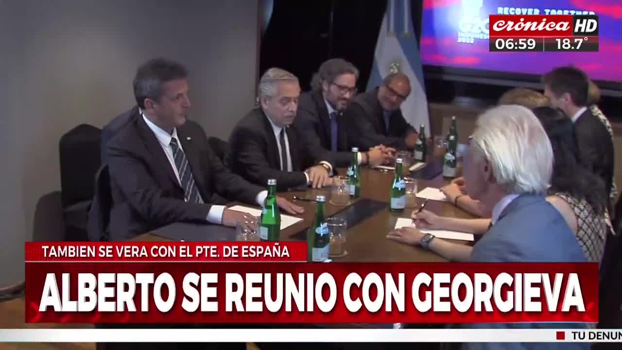 El Presidente aseguró que no propuso modificar el programa acordado para el pago de la deuda con ese organismo, aunque sí pidió que se contemple la situación económica internacional.