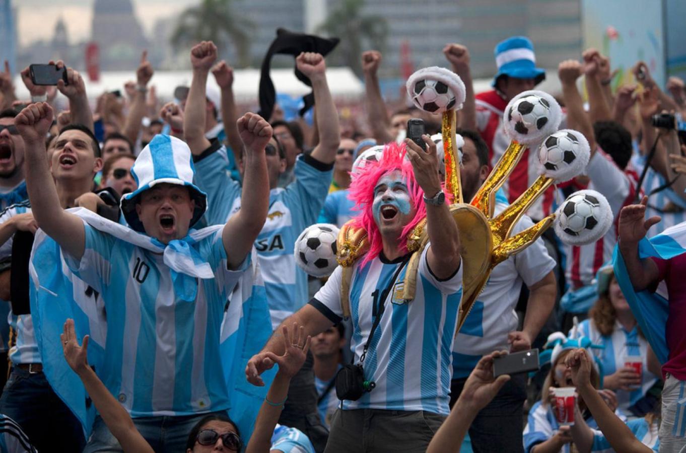 Cuáles son los tres signos más fanáticos del fútbol.