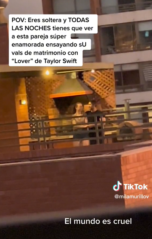 Grabó un momento íntimo de sus vecinos y es viral en las redes (TikTok/@milamurillov).