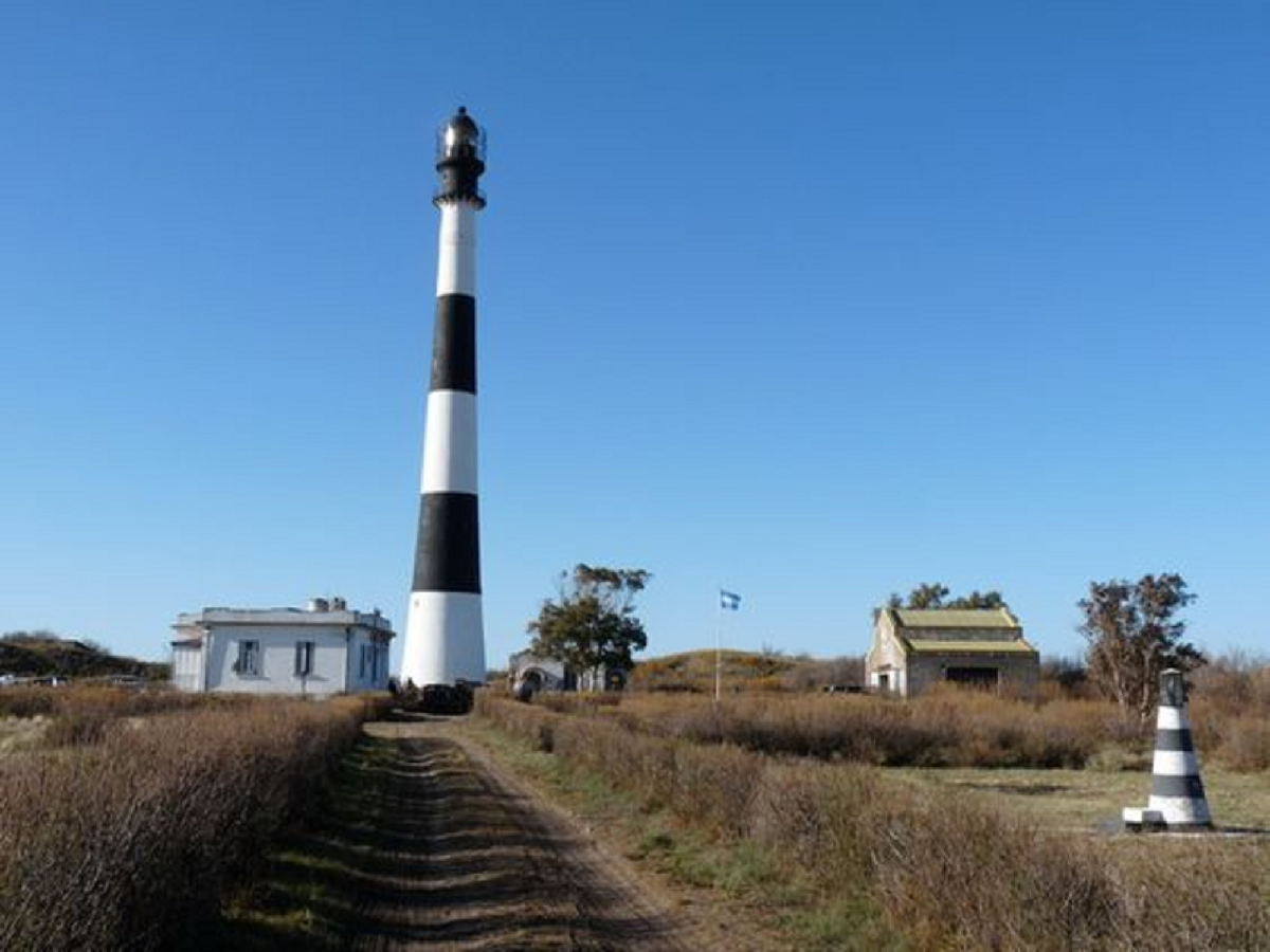 'Faro El Rincón' es uno de los puntos turísticos imperdibles de Península Verde.