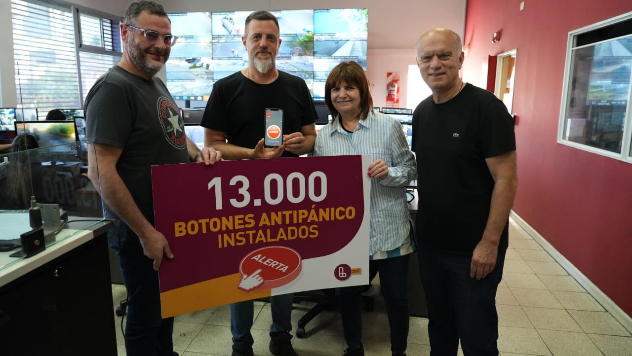 Con Patricia Bullrich, Grindetti presentó el botón antipánico 13 mil en Lanús y criticó la gestión en seguridad de Kicillof.