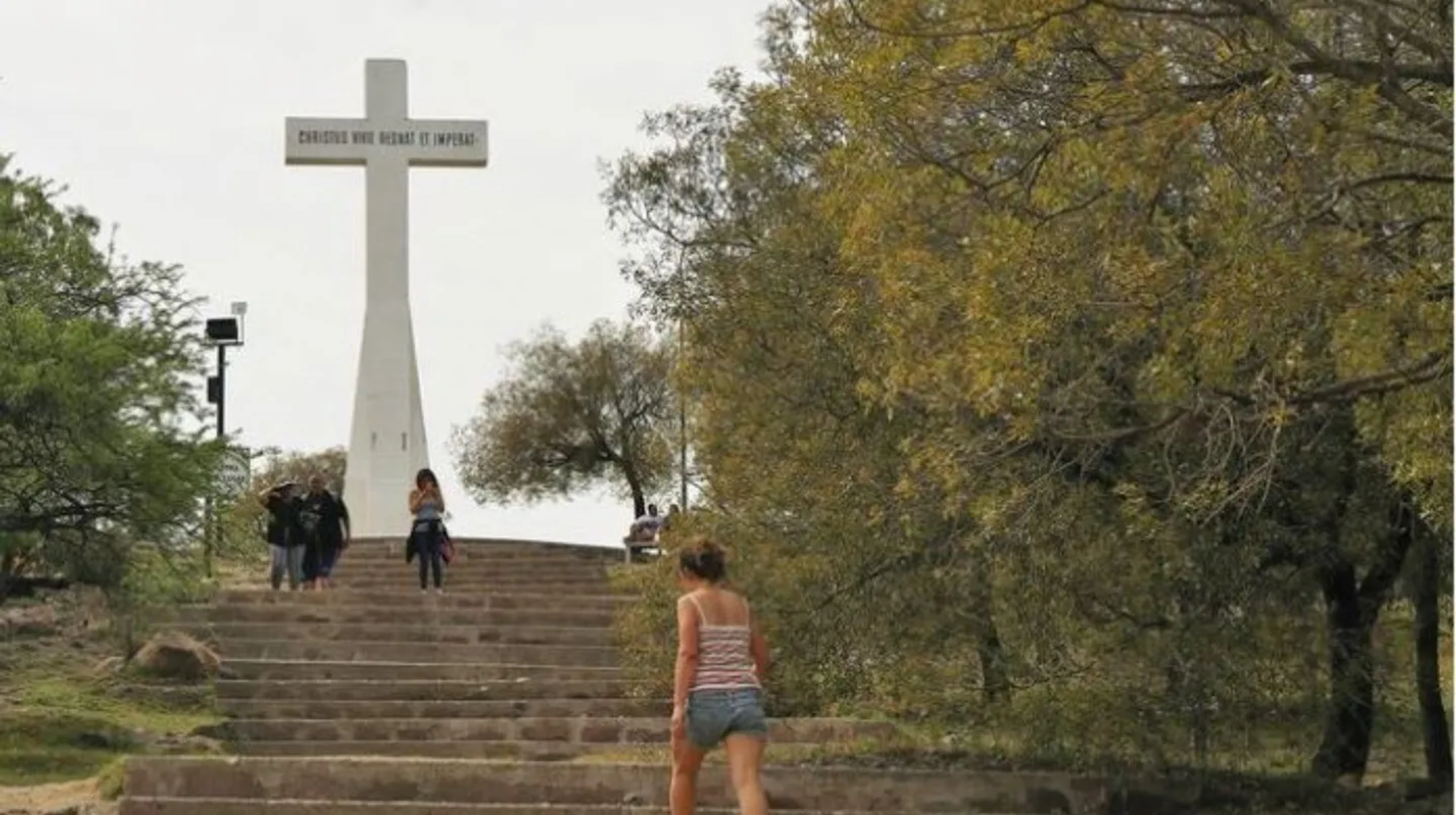 Una nena internada después de golpearse en el Cerro de la Cruz, en Villa Carlos Paz. (Foto: Cadena 3)