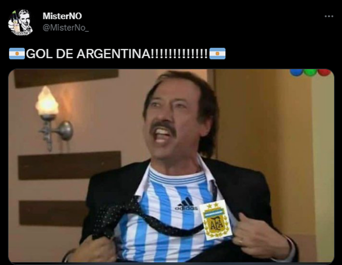 Uno de los memes que se publicaron cuando Argentina hizo un gol.