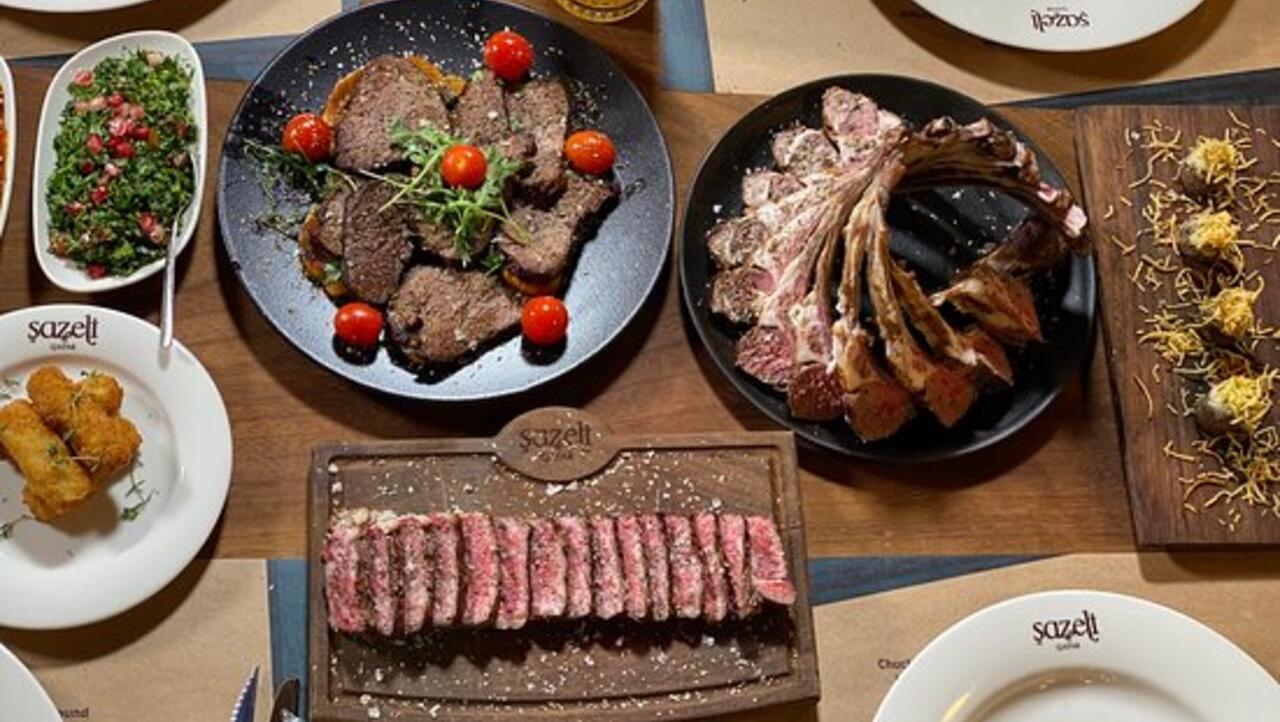 ¿Cuánto cuesta comer en el restaurante favorito de la familia Messi en Qatar?