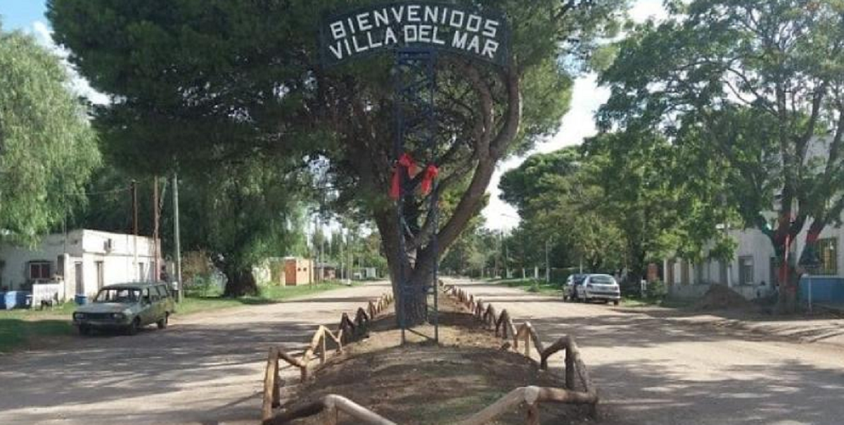 El cartel de ingreso a la localidad playera de Villa del Mar.