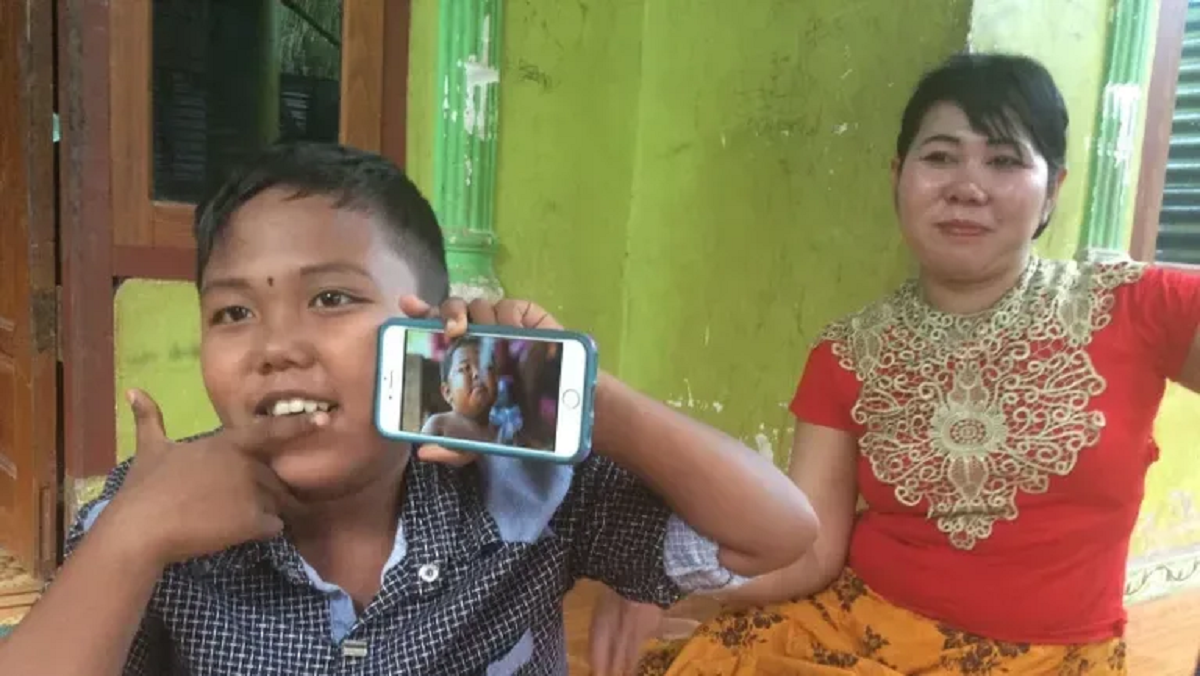 El nene de Indonesia ya tiene 14 años y superó su adicción al cigarrillo.