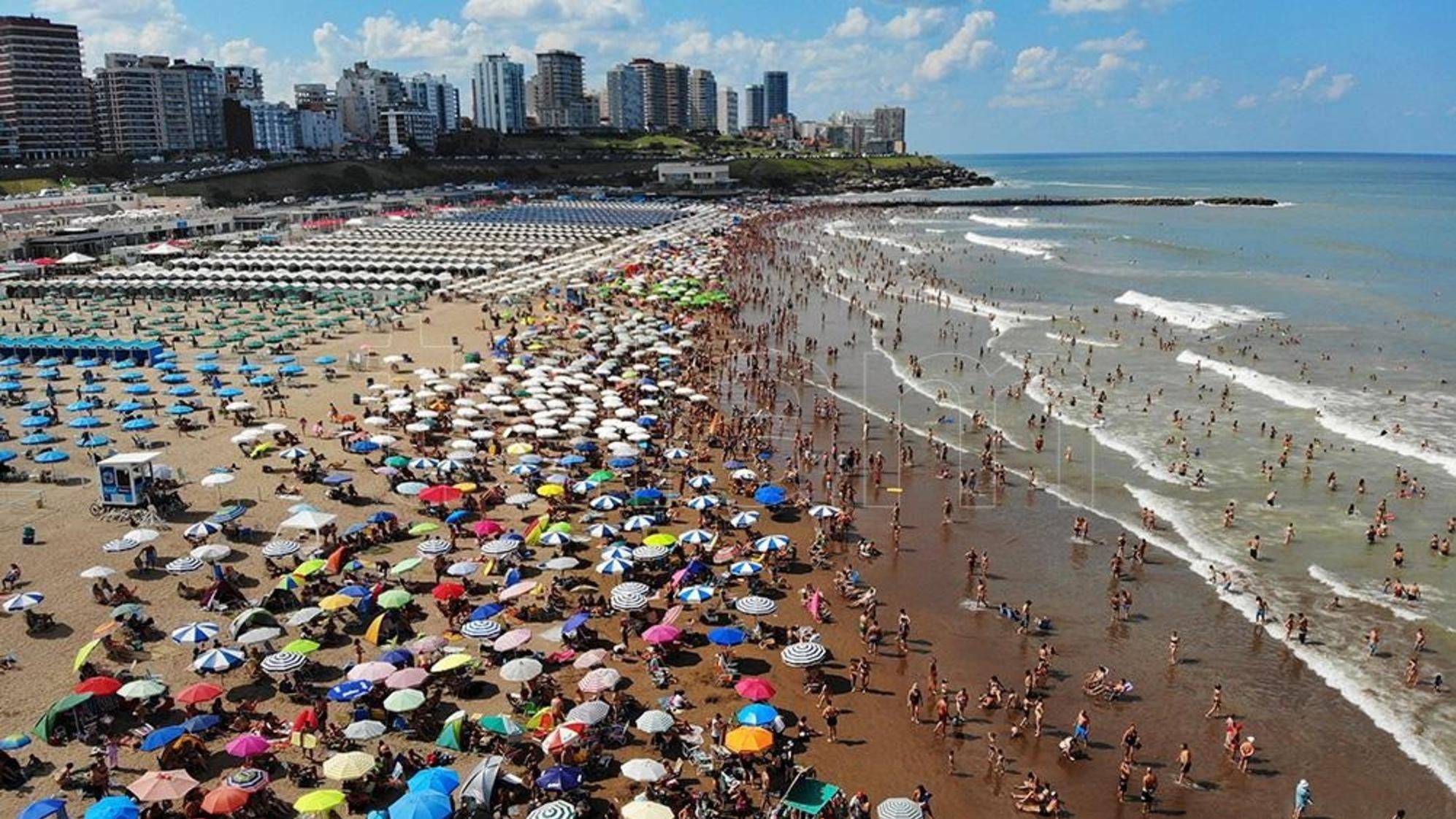 Mar del Plata es uno de los destinos más elegidos para pasar el fin de semana XXL (Archivo/Télam).