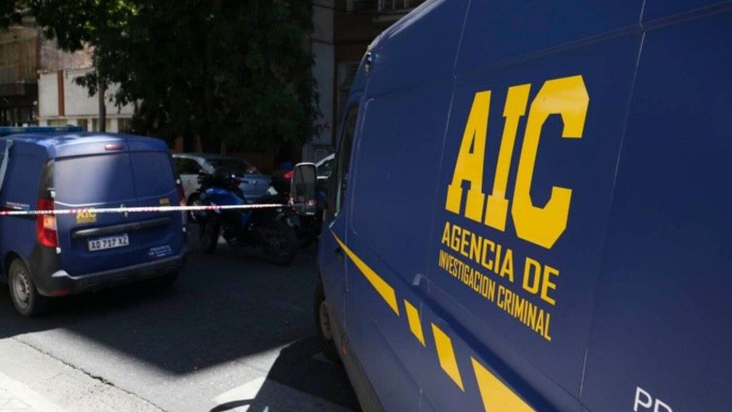 El hecho es investigado por personal del Gabinete Criminalístico, la División de Homicidios de la Agencia de Investigación Criminal (AIC).