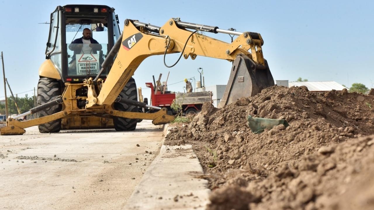 En Malvinas Argentinas se trabaja en la obra hidráulica, pavimentación, veredas peatonales y bicisendas, iluminación, entre otras cosas.